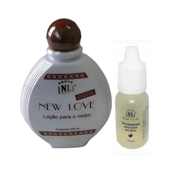 Frasco da Loção New Love ao lado do pequeno frasco do Óleo Vitaminado, da Nawt's Life